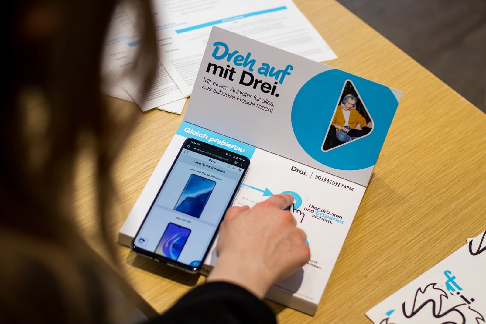 drei's-story:-interactive-paper success